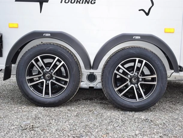 Cheval Liberte Maxi 2 - Image 8